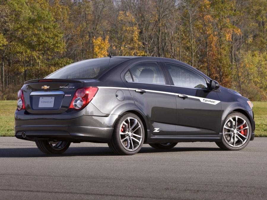  Chevrolet Sonic Z-Spec Sedan Concept 2011 года  (фото 3 из 3)